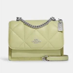 Coach Mini Klare
Crossbody With Puffy Diamond Quilting